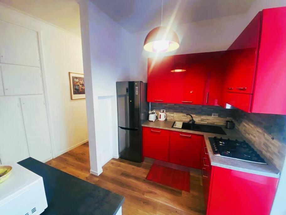 Must The Place Apartment Rom